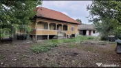 Casa si Teren-6870 Mp Comuna Arcani 