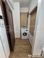 Apartament cu 3 camere, 2 băi, intermediar Parcare subteran 