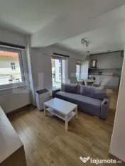 Apartament cu 3 camere, 2 băi, intermediar Parcare subteran 