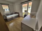 Apartament cu 3 camere, 2 băi, intermediar Parcare subteran 