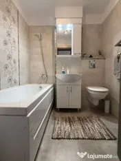 Apartament lux 3 camere,2 băi zona Spitalul Județean