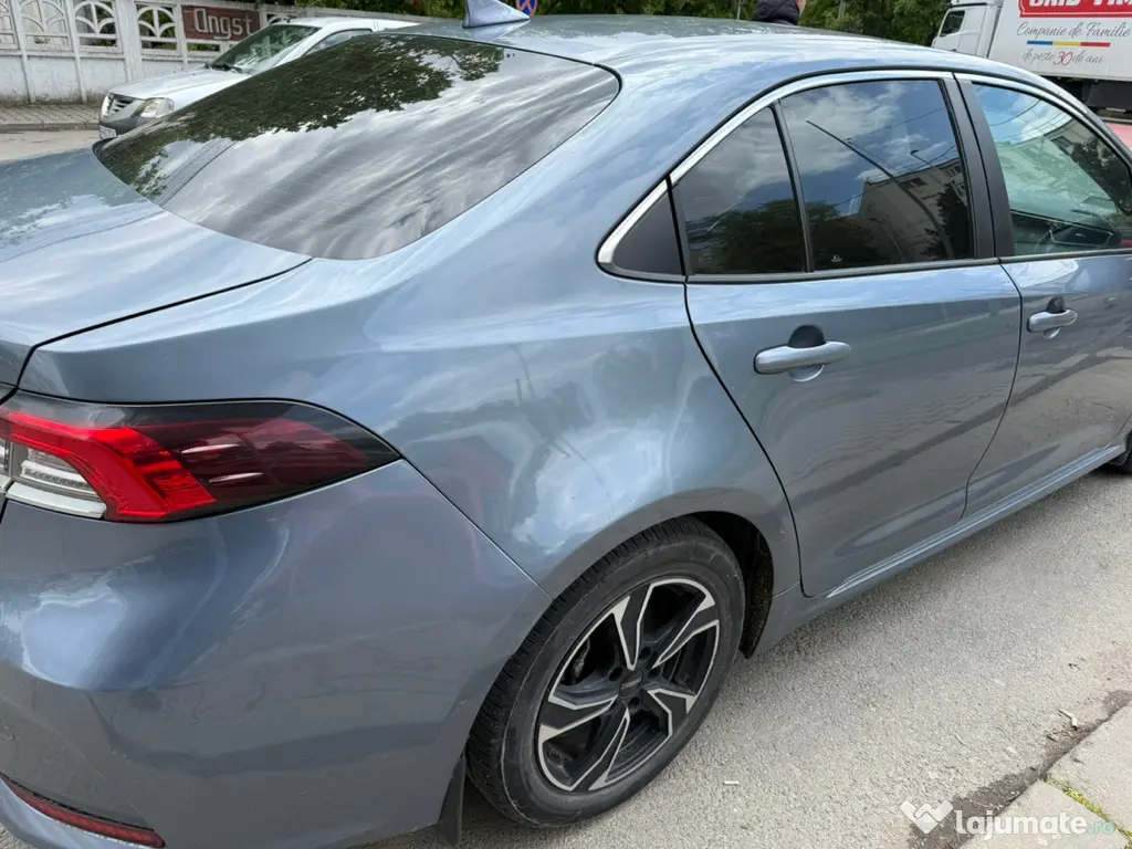 TOYOTA Corolla 2023 — imagine 8