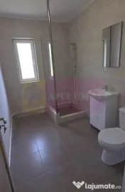 Casa de vanzare cu 4 camere in Brebu