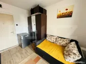 Camara camin cu baie proprie pe hol -zona Florilor