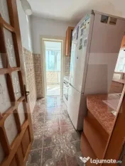 Apartament cu 2 camere, decomandat, 50mp, zona Bulevard 