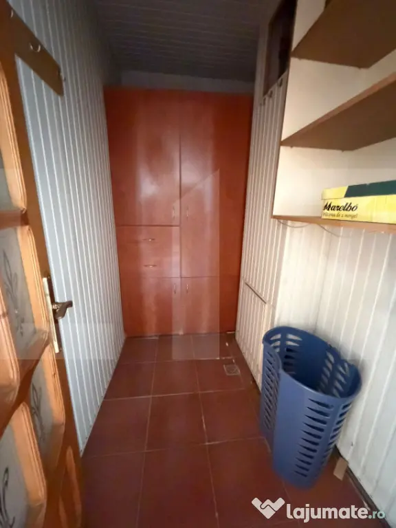 Apartament cu 2 camere, decomandat, 50mp, zona Bulevard