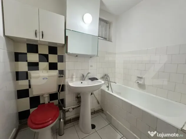 Apartament 2 camere , bloc cu lift, izolat termic , etaj 3,