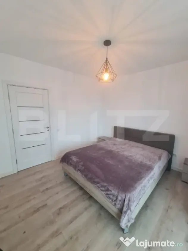 2 camere, bucatarie inchisa, zona Teilor