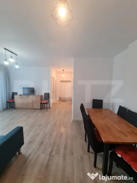 2 camere, bucatarie inchisa, zona Teilor