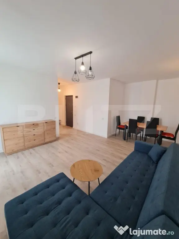 2 camere, bucatarie inchisa, zona Teilor