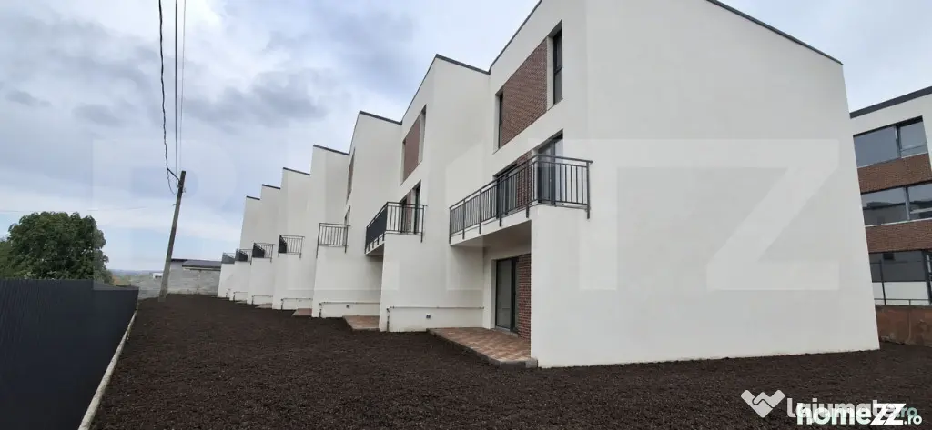 Casa cu vedere la lac, 120 mp, zona Rediu - Iasi (Iasi)