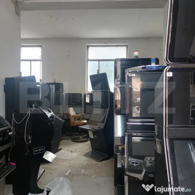 Spatiu comercial, 900 mp, zona Semicentrala