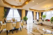 Apartament premium cu living spectaculos, semineu si terase 