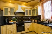 Apartament premium cu living spectaculos, semineu si terase 
