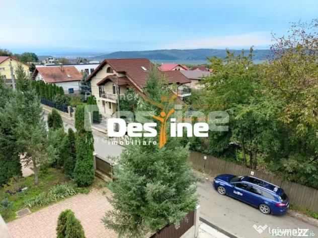 Apartament 3c mobilat și utilat, cu balcon + loc parcare