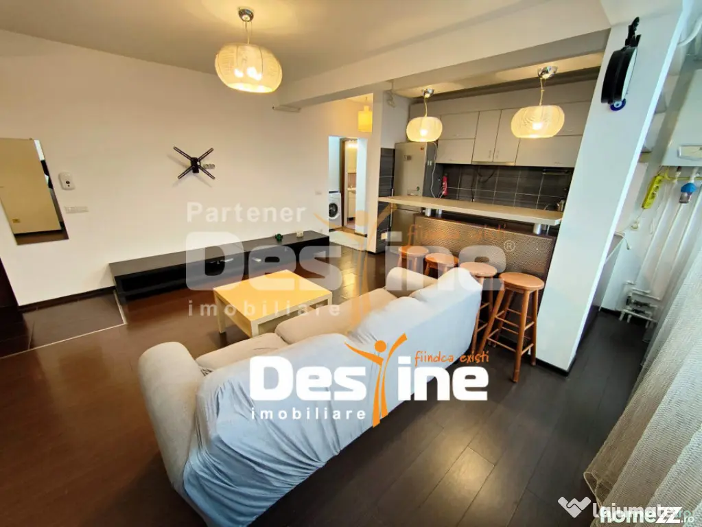 Apartament 3c mobilat și utilat, cu balcon + loc parcare
