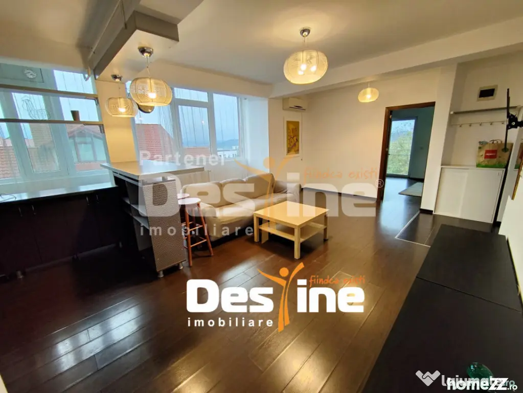 Apartament 3c mobilat și utilat, cu balcon + loc parcare