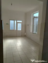 Închiriez spațiu comercial str. Transilvaniei 