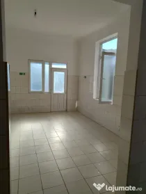 Închiriez spațiu comercial str. Transilvaniei