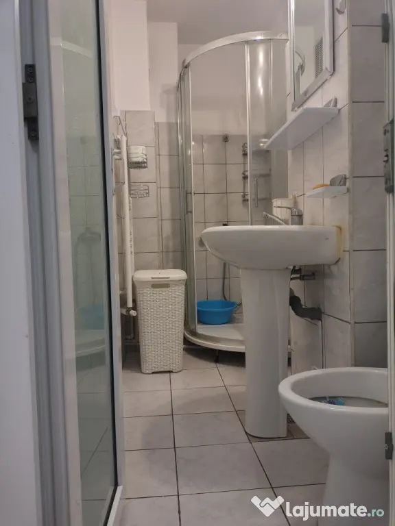 Garsonieră de închiriat