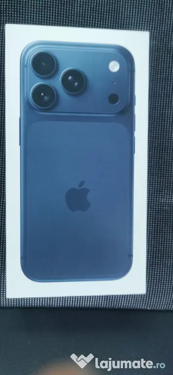 Iphone 17 Pro deep blue