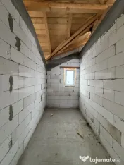 Casa duplex la rosu C1, 154 mp utili, 250 mp teren