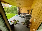 Casa/ afacere, Miroslava