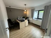 Casa/ afacere, Miroslava