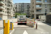 Apartament cu terasa cat o gradina, trei boxe si doua locuri