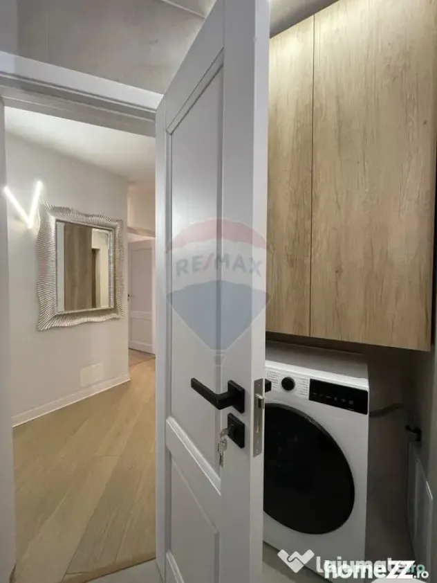 Apartament renovat, prima inchiriere - Piata Alba Iulia