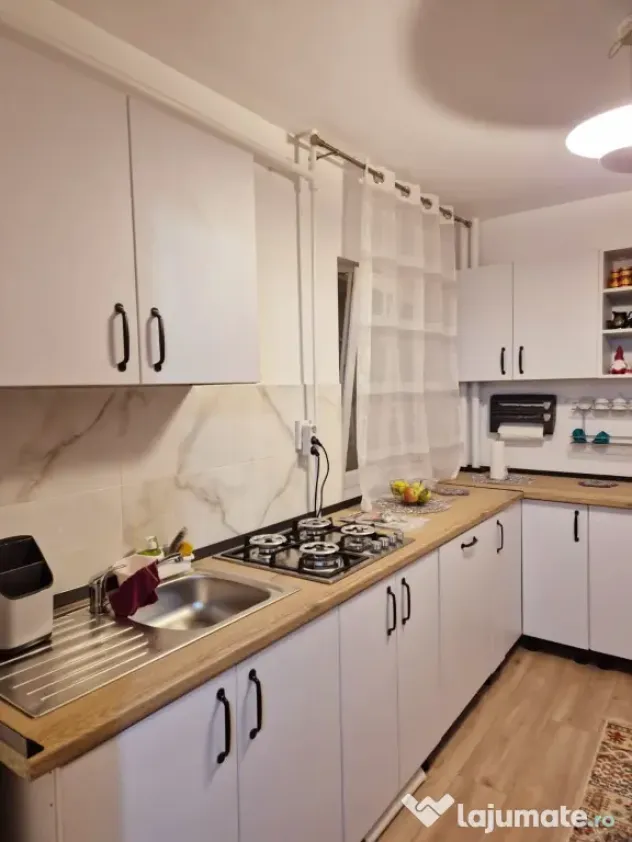 Inchiriere apartament 3 camere Militari Piata Gorjului