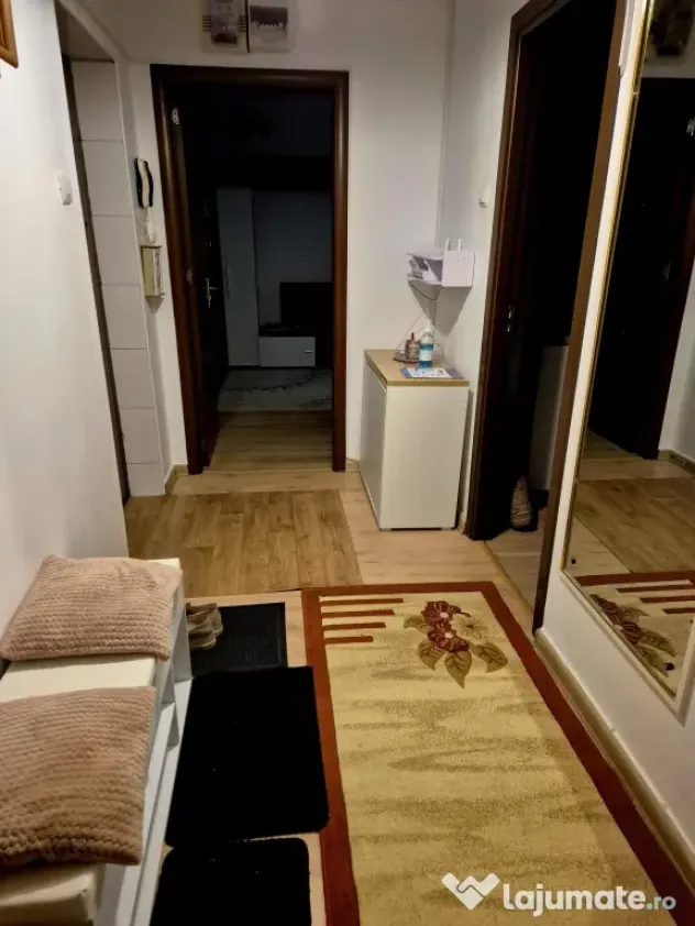 Inchiriere apartament 3 camere Militari Piata Gorjului