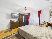 Apartament cu 4 camere de vanzare, Centrala proprie, 13 S... 