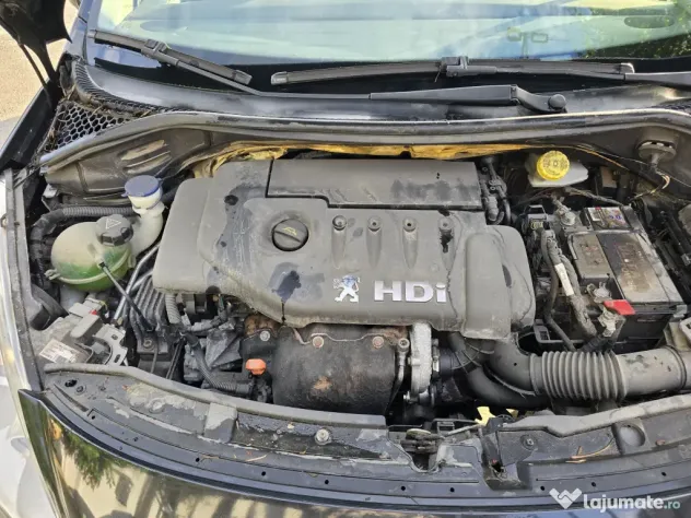 Vând Peugeot 207 diesel, an 2008, cu 178.873 km