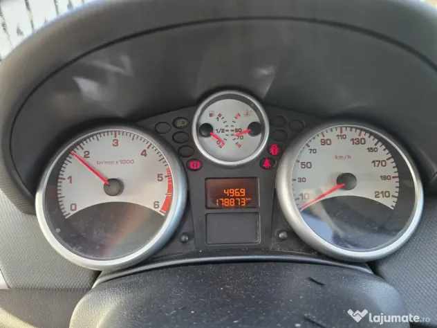 Vând Peugeot 207 diesel, an 2008, cu 178.873 km