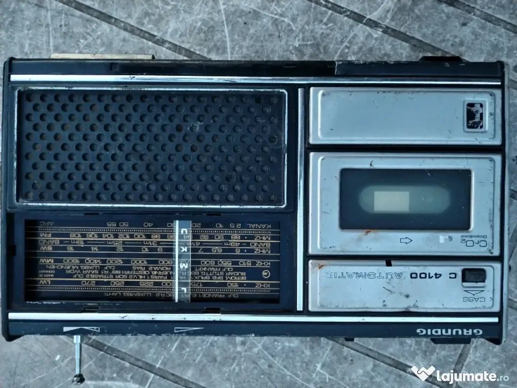 Radio casetofon Grundig C 4100