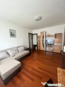 Apartament cu 3 camere, etaj 2, zona Lama