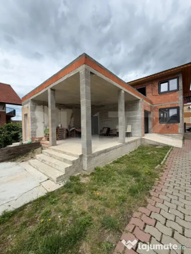 Casa 180 mp, teren 793 mp, zona centrala Campia Turzii