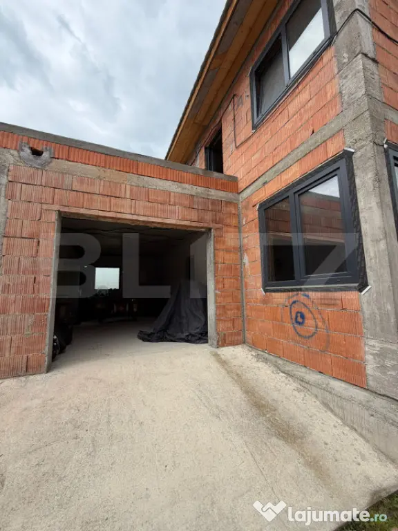 Casa 180 mp, teren 793 mp, zona centrala Campia Turzii
