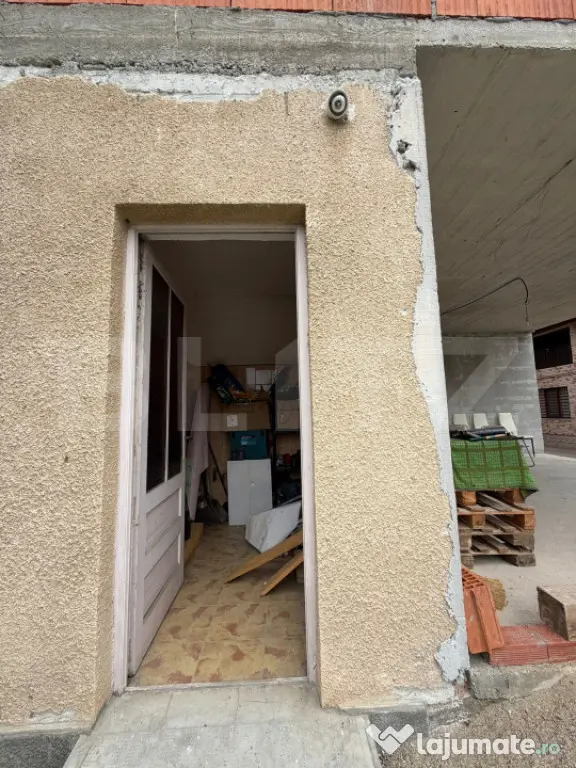 Casa 180 mp, teren 793 mp, zona centrala Campia Turzii