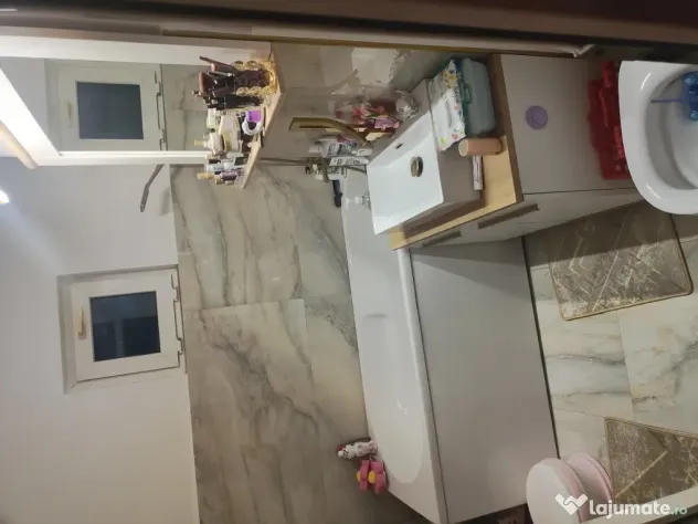 Vânzare apartament 4camere