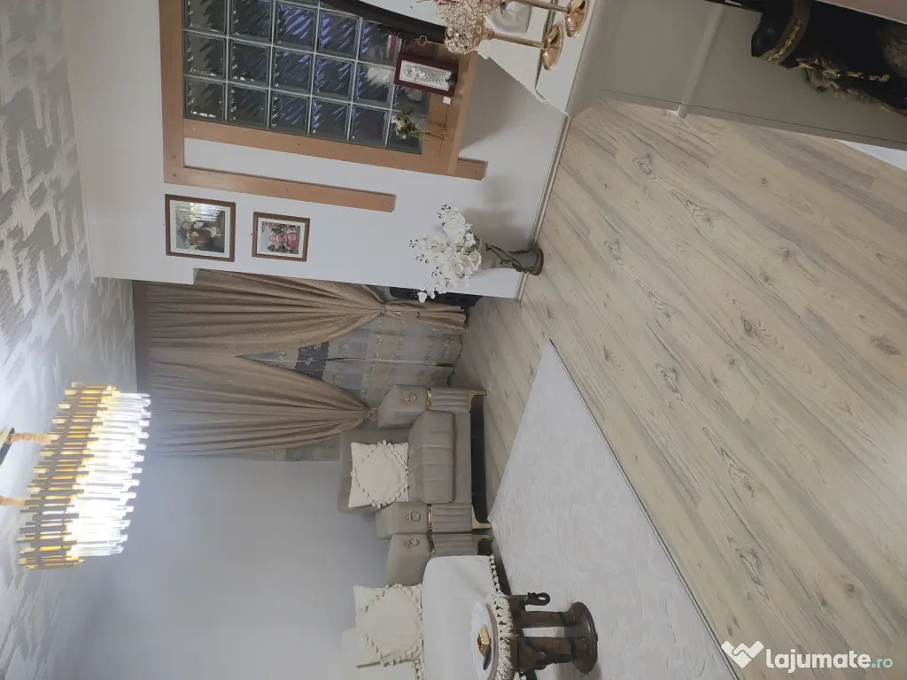 Vânzare apartament 4camere