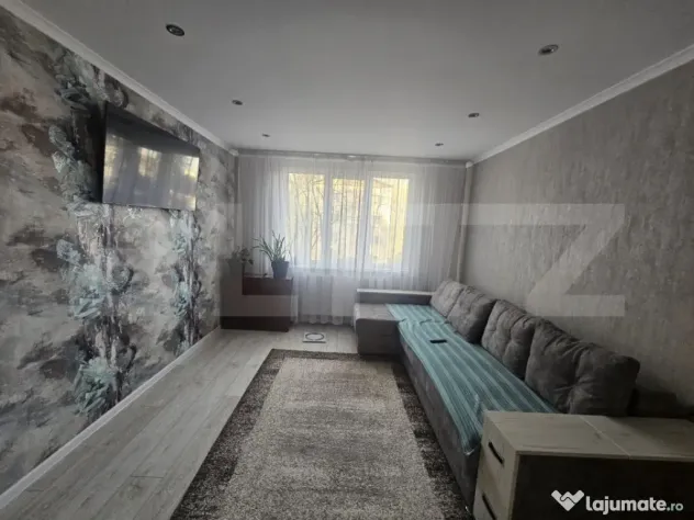 Apartament 3 camere, 72 mp, zona Tatarasi