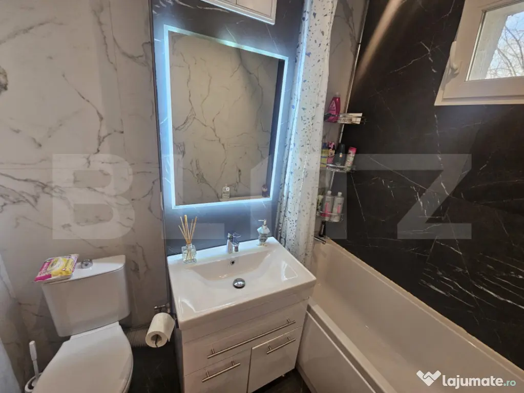 Apartament 3 camere, 72 mp, zona Tatarasi
