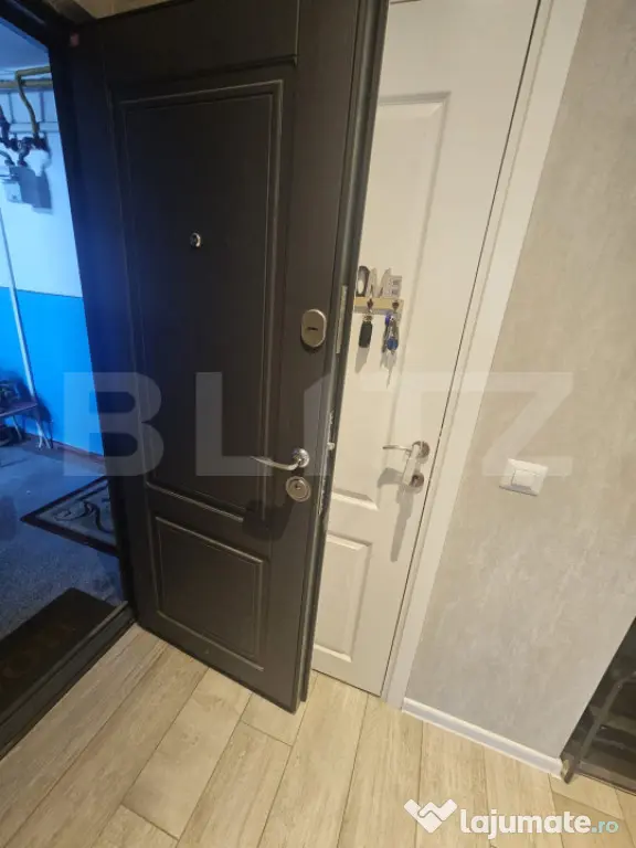Apartament 3 camere, 72 mp, zona Tatarasi