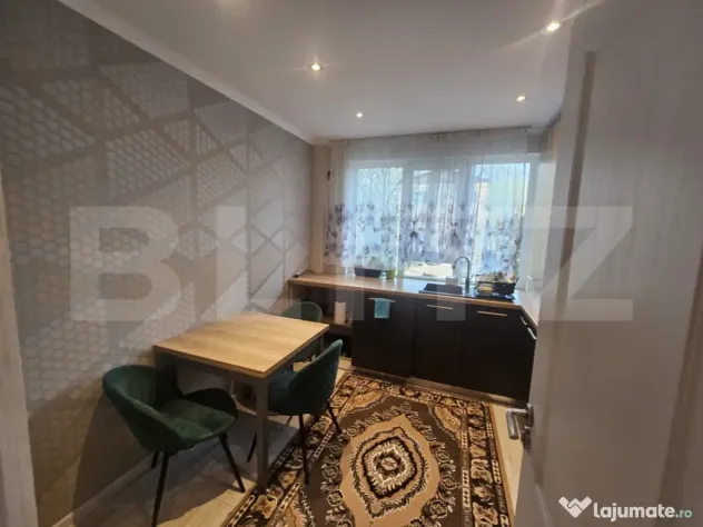 Apartament 3 camere, 72 mp, zona Tatarasi