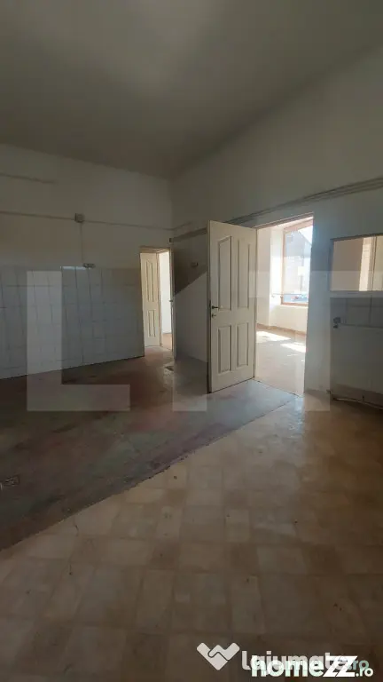 Spatiu comercial central I Vitrina stradala I Curte, Pivnita - Sfantu Gheorghe (Covasna)
