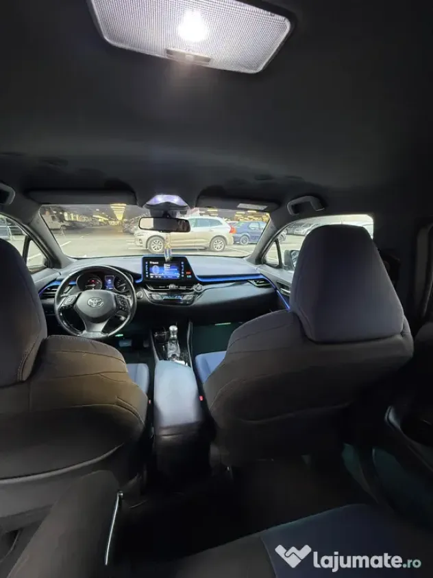 Toyota C-HR Hybrid Bi-Tone 2017