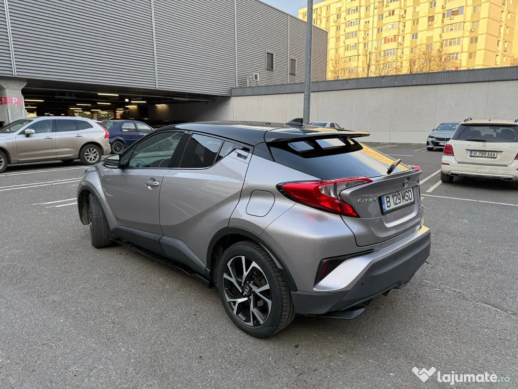 Toyota C-HR Hybrid Bi-Tone 2017