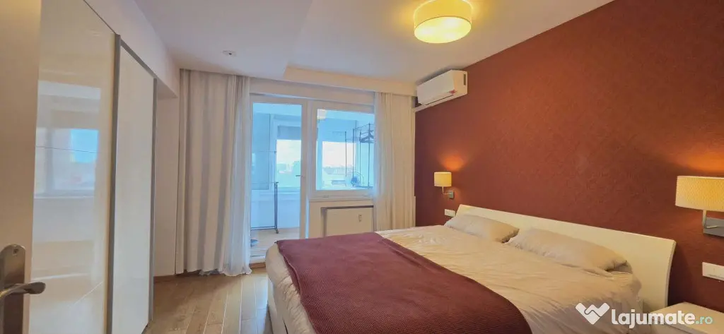 Apartament exclusivist 4 camere de vânzare, central, pietonal